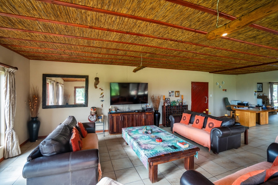 5 Bedroom Property for Sale in Grahamstown Rural Eastern Cape